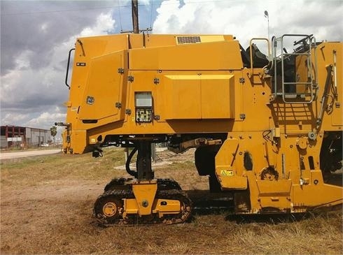 Recycles Caterpillar PM-200