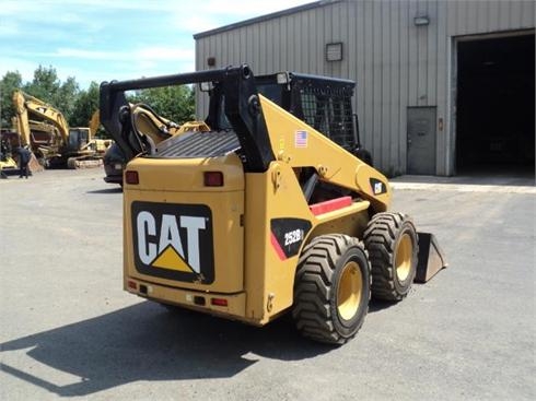 Minicargadores Caterpillar 252B  seminueva en venta Ref.: 1363383596074529 No. 3