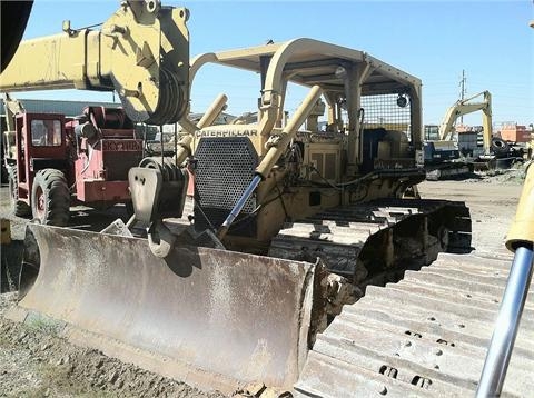 Dozers/tracks Caterpillar D6C