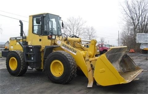 Cargadoras Sobre Ruedas Komatsu WA320  de medio uso en venta Ref.: 1368581961547538 No. 3