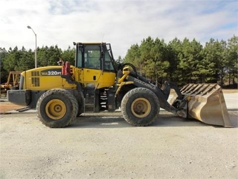 Cargadoras Sobre Ruedas Komatsu WA320  en optimas condiciones Ref.: 1368657545966884 No. 2