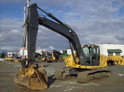 Hydraulic Excavator Deere 225D