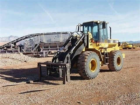 Wheel Loaders Caterpillar IT38F