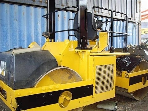 Compactadora Vibratoria Caterpillar CB-434  importada en buenas c Ref.: 1372260290834806 No. 2