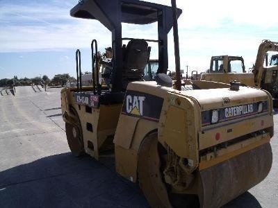 Compactadora Vibratoria Caterpillar CB-434D  en venta, usada Ref.: 1372268408608312 No. 4