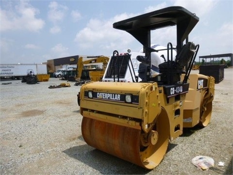 Compactadora Vibratoria Caterpillar CB-434D