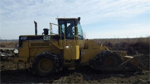 Compactadoras Suelos Y Rellenos Caterpillar 815F  en venta Ref.: 1372347674840224 No. 4