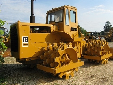 Compactadoras Suelos Y Rellenos Caterpillar 815