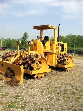 Compactadoras Suelos Y Rellenos Caterpillar 815A