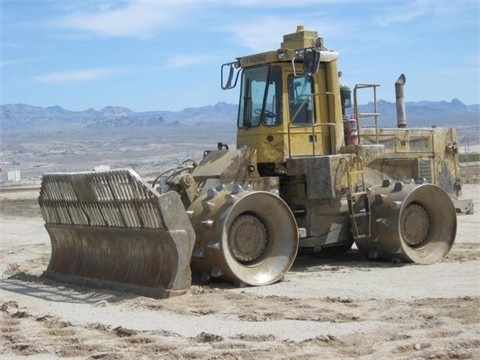 Compactadoras Suelos Y Rellenos Caterpillar 826C