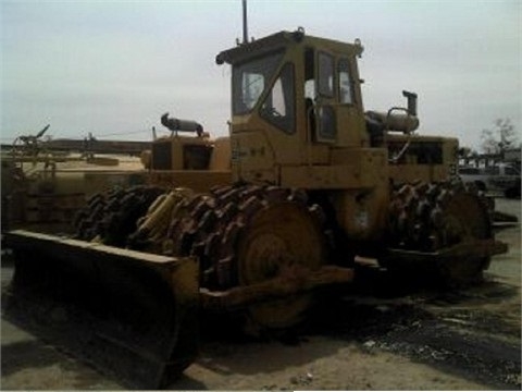 Soil Compactors Caterpillar 825B