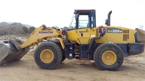 Cargadoras Sobre Ruedas Komatsu WA320  de importacion a la venta Ref.: 1374183823438271 No. 3