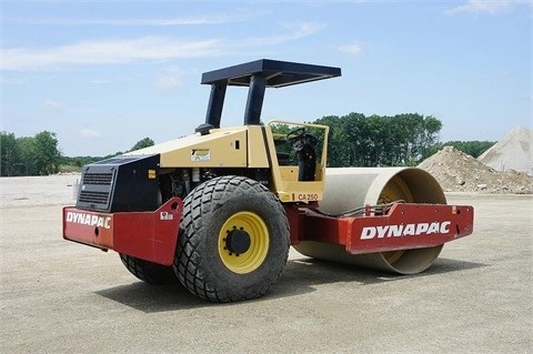 Compactadora Vibratoria Dynapac CA250D  en buenas condiciones Ref.: 1374774238927287 No. 2