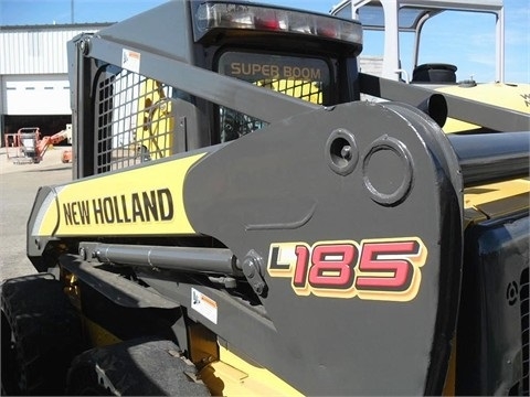 Minicargadores New Holland L185  en optimas condiciones Ref.: 1375548178241642 No. 2