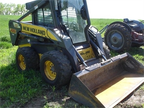 Minicargadores New Holland L185  en venta, usada Ref.: 1375625921420828 No. 3