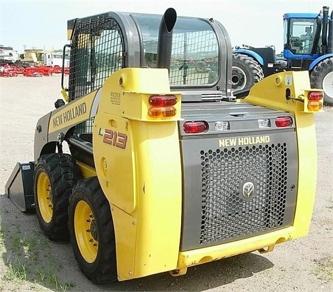 Minicargadores New Holland L213  en optimas condiciones Ref.: 1375808582380860 No. 3