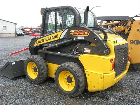 Minicargadores New Holland L220  seminueva en perfecto estado Ref.: 1375879950046244 No. 3