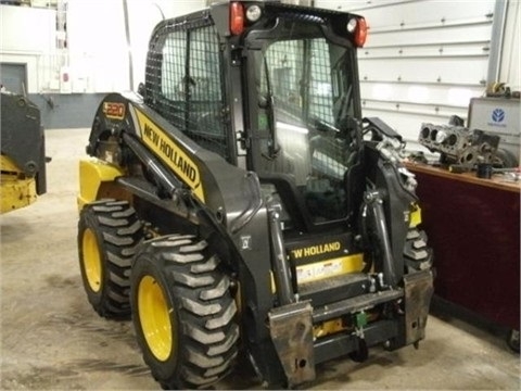 Minicargadores New Holland L220  usada a buen precio Ref.: 1375882537888017 No. 2