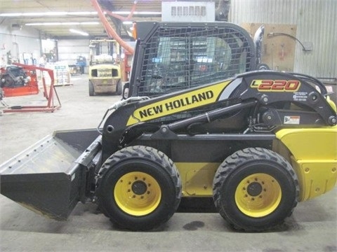 Minicargadores New Holland L220  de segunda mano a la venta Ref.: 1375884892804253 No. 2