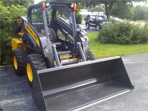 Minicargadores New Holland L223  de segunda mano en venta Ref.: 1375897082826141 No. 3