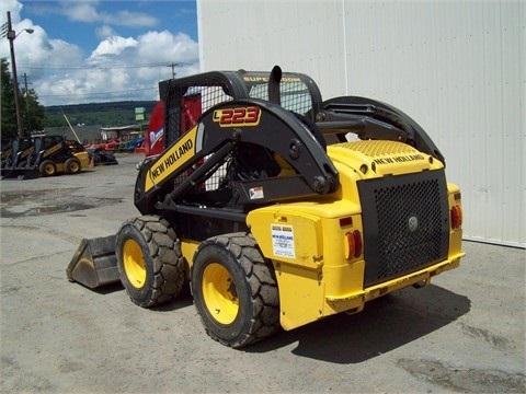 Minicargadores New Holland L223  importada en buenas condiciones Ref.: 1375898571792087 No. 4