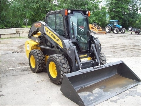 Minicargadores New Holland L225  seminueva Ref.: 1375974468041894 No. 2