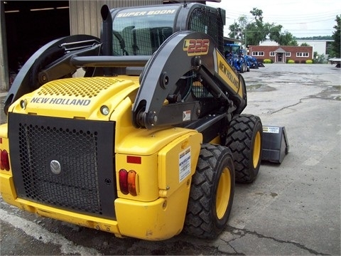 Minicargadores New Holland L225  seminueva Ref.: 1375974468041894 No. 3