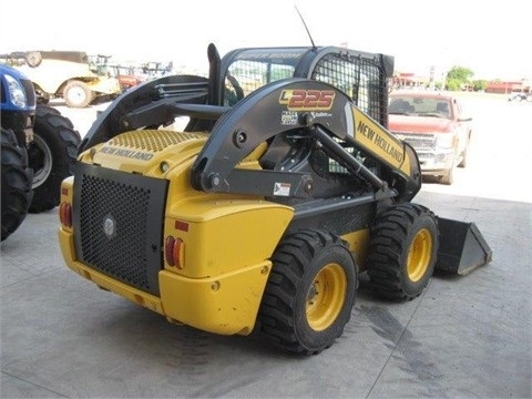 Minicargadores New Holland L225