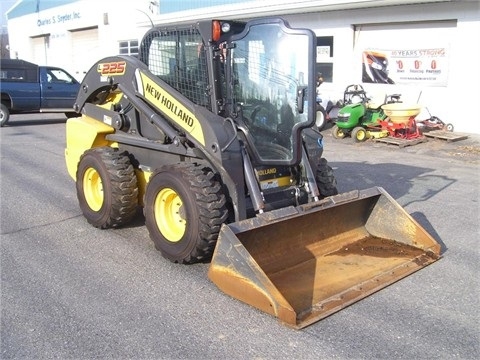 Minicargadores New Holland L225