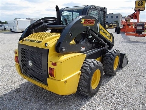 Minicargadores New Holland L225  usada de importacion Ref.: 1375985706467354 No. 2