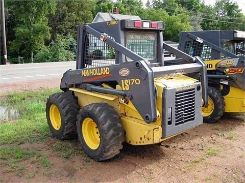 Minicargadores New Holland LS180  de segunda mano a la venta Ref.: 1376071486310532 No. 3