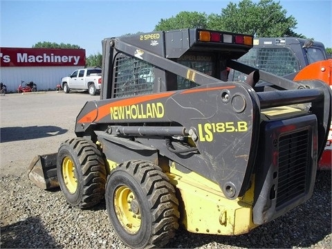 Minicargadores New Holland LS185B