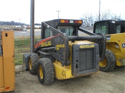 Minicargadores New Holland LS185B  de segunda mano a la venta Ref.: 1376165153887288 No. 2