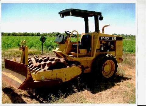 Soil Compactors Caterpillar CP-323C