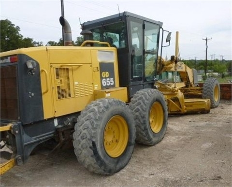 Motoconformadoras Komatsu GD655  de medio uso en venta Ref.: 1378057552050959 No. 3