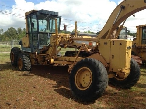 Motoconformadoras Komatsu GD525  seminueva en venta Ref.: 1378062045056695 No. 2