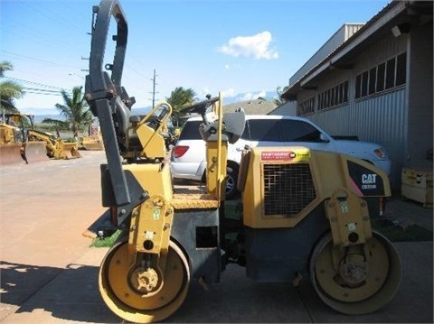 Compactadora Vibratoria Caterpillar CB-224E  importada en buenas  Ref.: 1380030969997598 No. 2