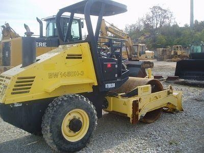 Compactadora Vibratoria Bomag BW145D