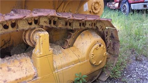 Tractores Sobre Orugas Caterpillar D6C  en venta Ref.: 1380134121681782 No. 4