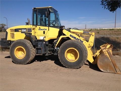 Cargadoras Sobre Ruedas Komatsu WA250