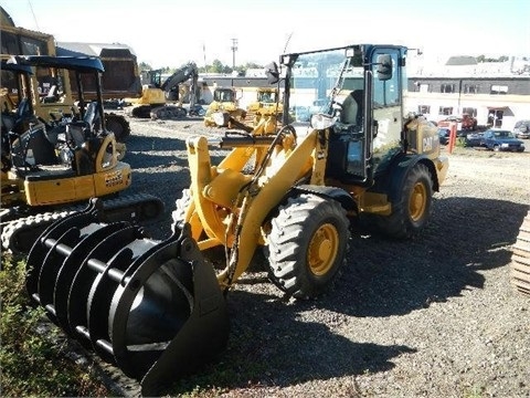 Cargadoras Sobre Ruedas Caterpillar 906H