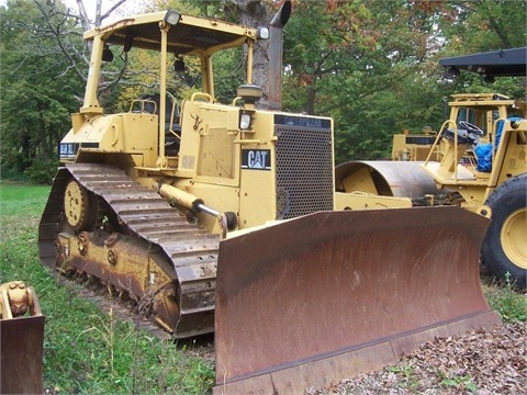 Dozers/tracks Caterpillar D5H