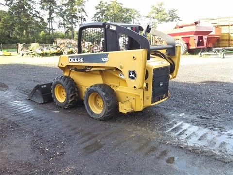  Deere 325 de medio uso en venta Ref.: 1386834212017076 No. 3