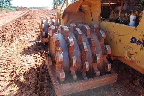 Compactadoras Suelos Y Rellenos Caterpillar 815