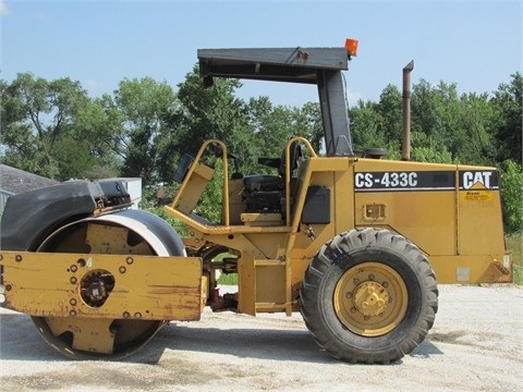 Compactadora Vibratoria Caterpillar CS-433C