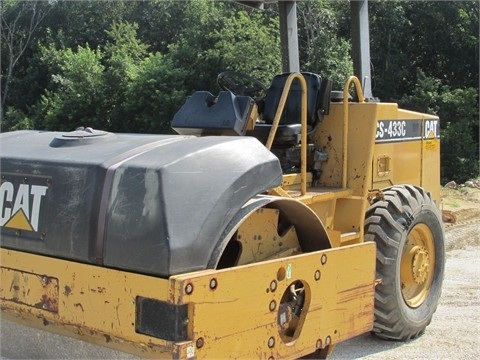  Caterpillar CS-433C seminueva en perfecto estado Ref.: 1388433559760209 No. 2