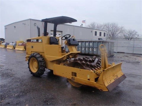 Compactadoras Suelos Y Rellenos Caterpillar CP-323C