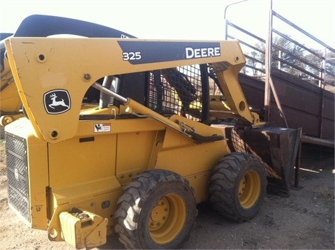  Deere 325 importada en buenas condiciones Ref.: 1389056115776390 No. 2