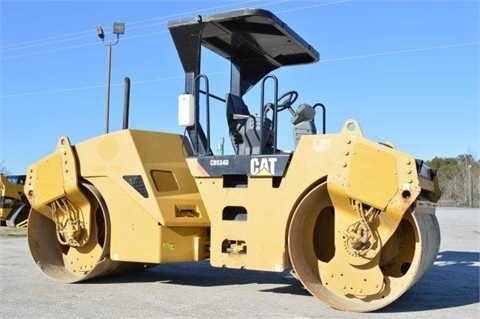 Compactadora Vibratoria Caterpillar CB-534D