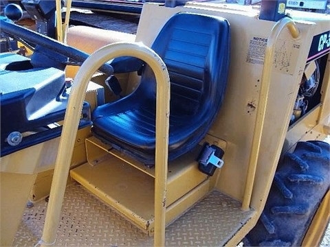 Vibratory Compactors Caterpillar CP-323C